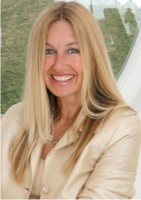 Yvonne van Dyck - Cmore Group Creator and Developer